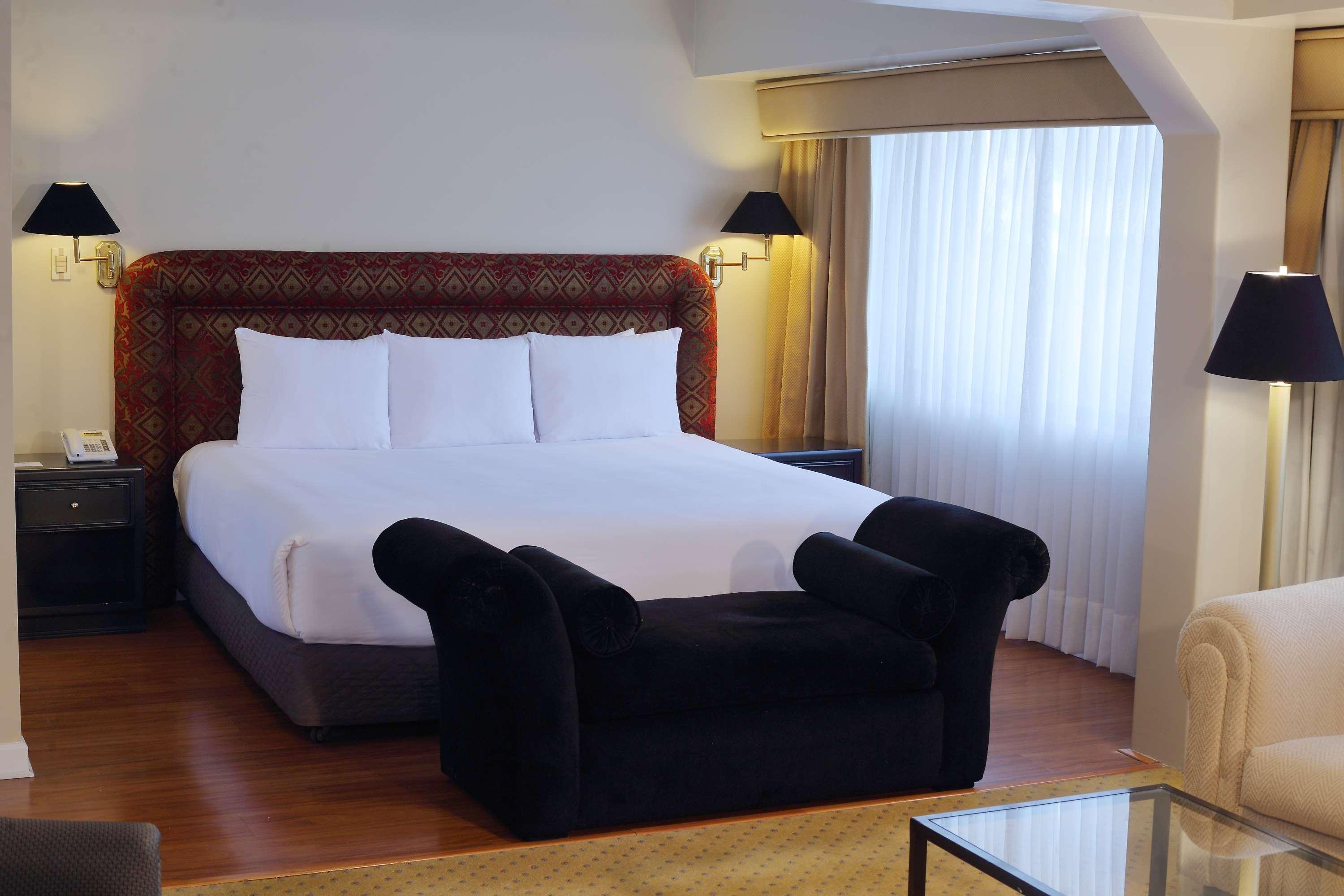 Radisson Hotel Plaza Del Bosque Lima Exterior photo